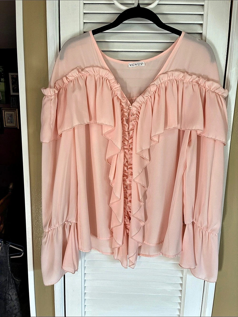 VENUS Pink Ruffle Long Sleeve Blouse Like New